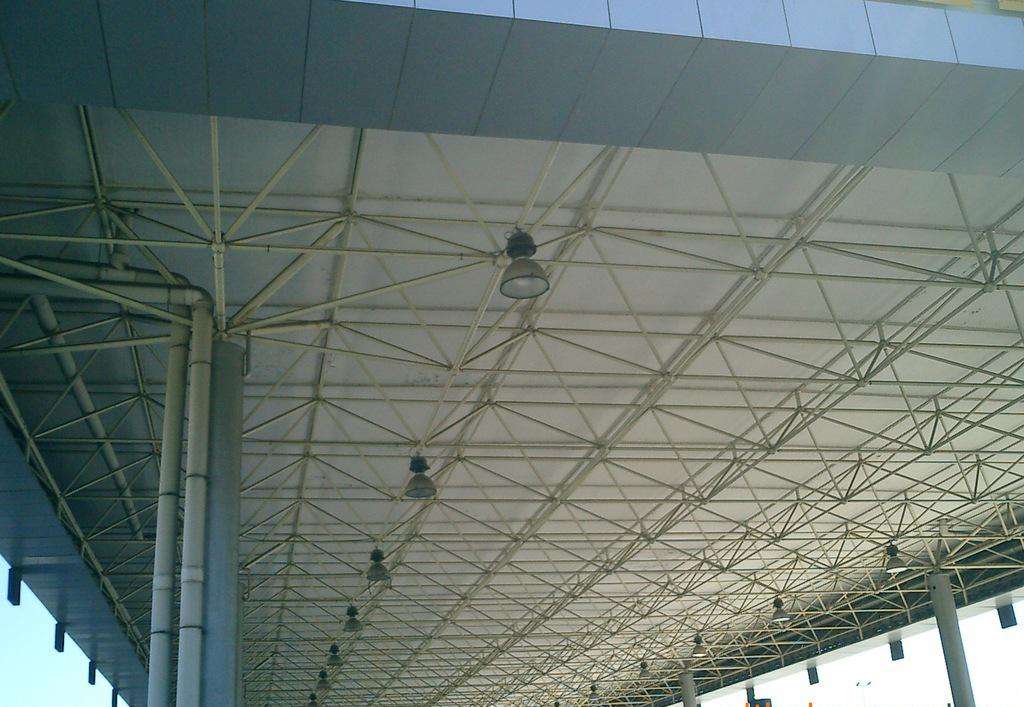 网架施工中如何控制误差